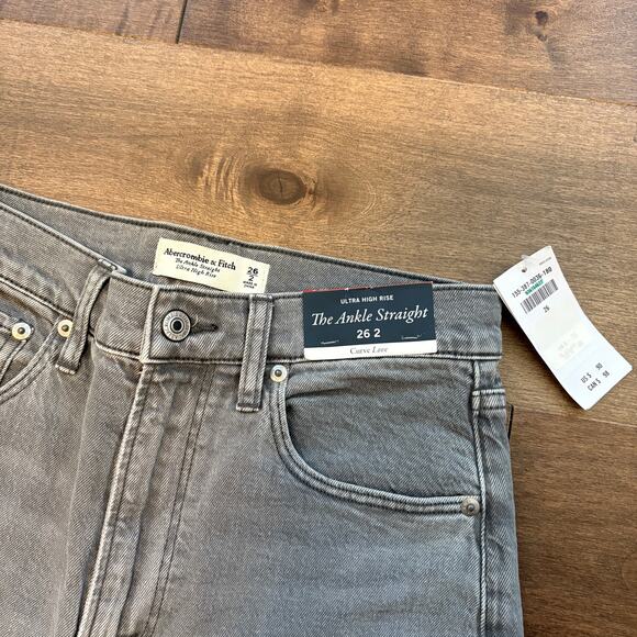 Abercrombie Women's The Ankle Straight Ultra High Rise Jean size 26/2S NWT - Picture 3 of 8